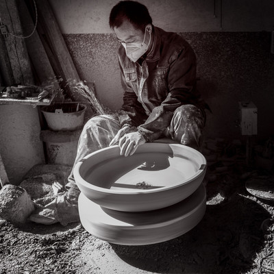 景德镇陶瓷工艺从制土原料到最后出窑的全过程。